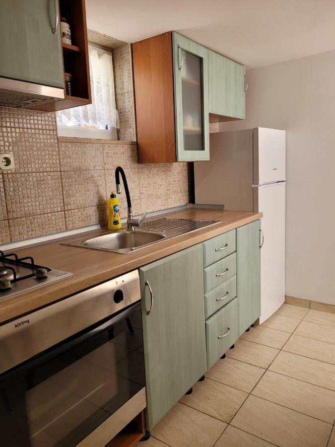 Apartmani Tonci Pag พาก ภายนอก รูปภาพ