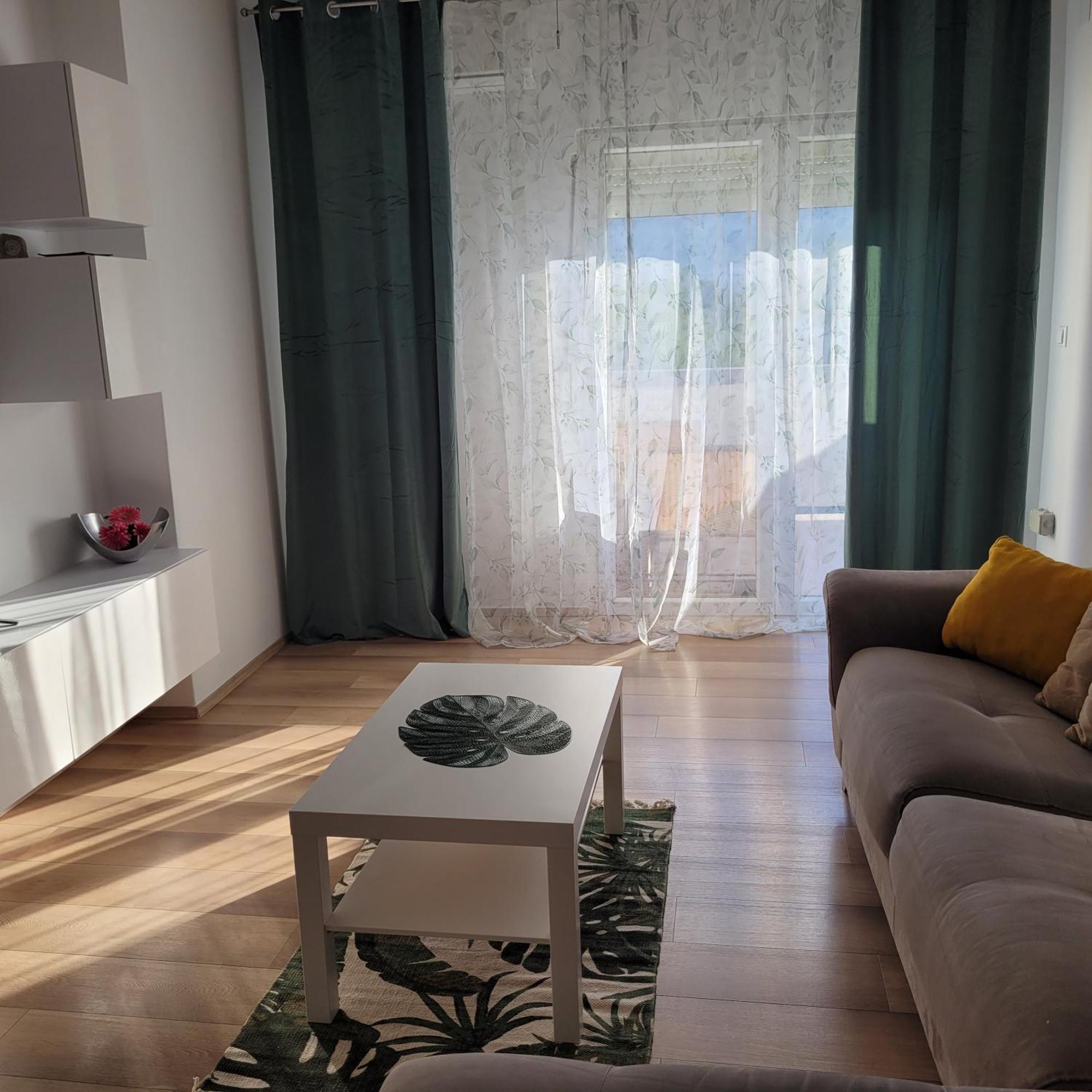 Apartmani Tonci Pag พาก ภายนอก รูปภาพ